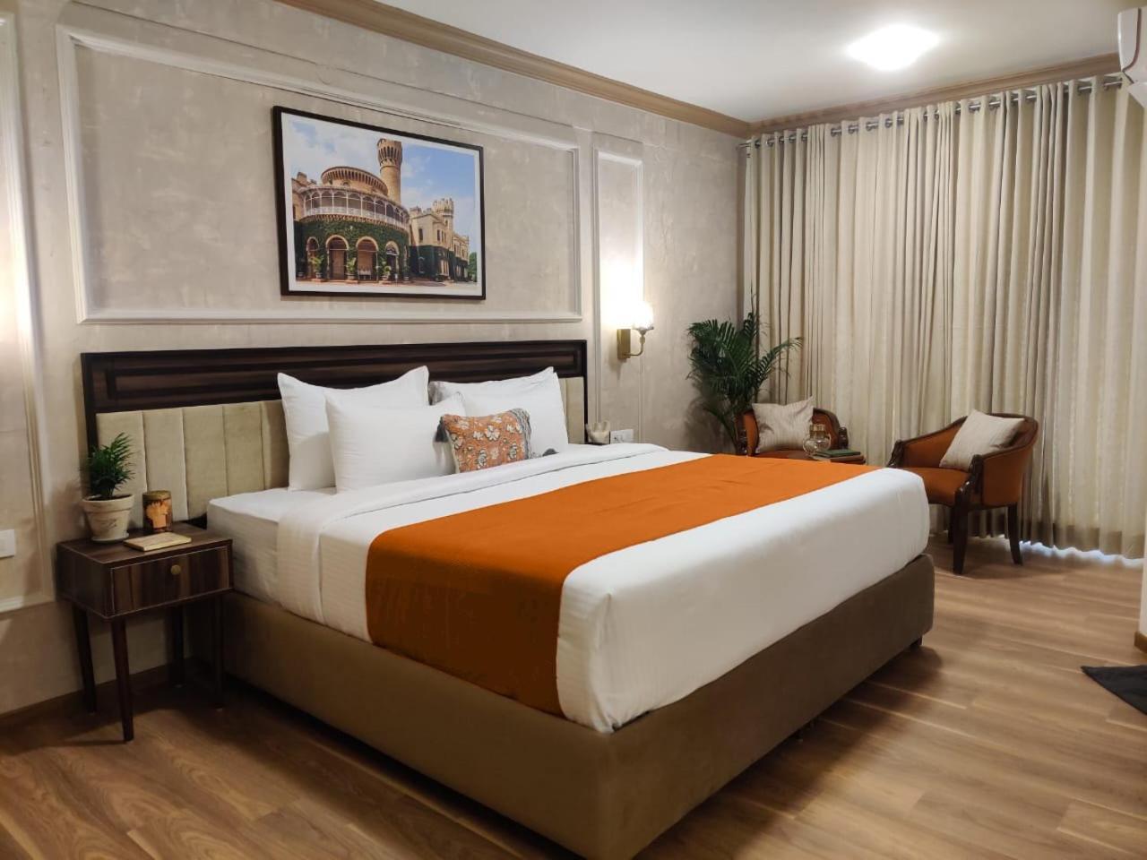 Nalapad'S Hotel Bangalore International Buitenkant foto
