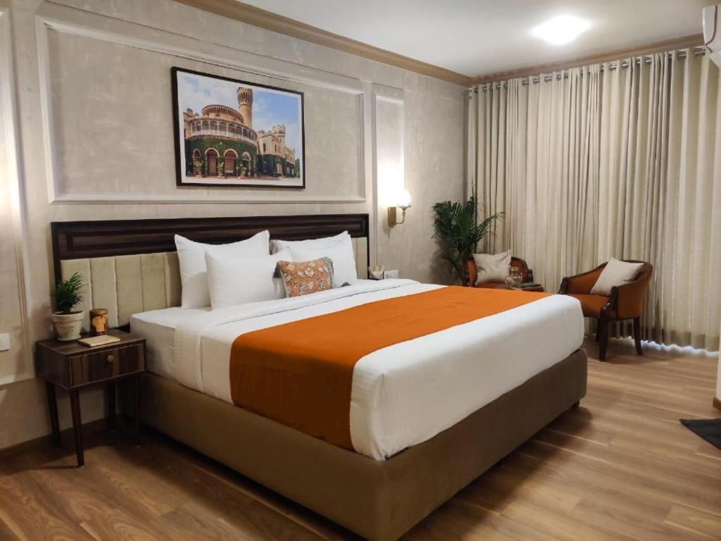 Nalapad'S Hotel Bangalore International Buitenkant foto